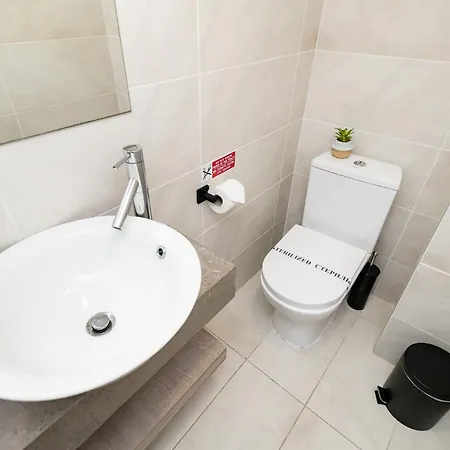 Lazuli Beachfront Sea View Ap144 Διαμέρισμα Λάρνακα