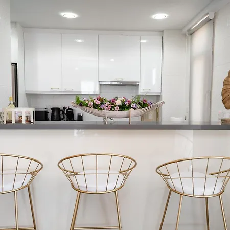 Lazuli Beachfront Sea View Ap144 Λάρνακα