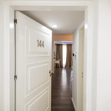 Lazuli Beachfront Sea View Ap144 Appartement Larnaca