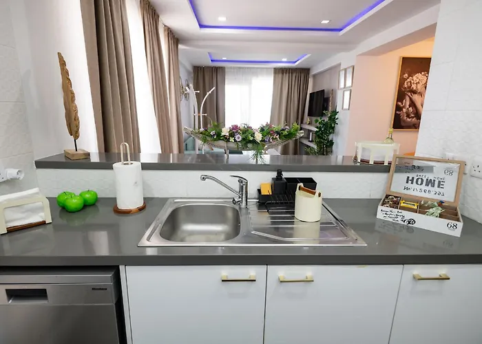 Lazuli Beachfront Sea View Ap144 * Larnaca