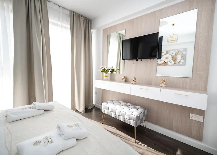 Lazuli Beachfront Sea View Ap144 Appartamento