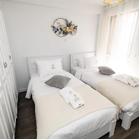 Lazuli Beachfront Sea View Ap144