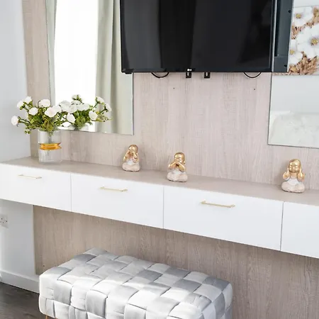 Lazuli Beachfront Sea View Ap144 Larnaca