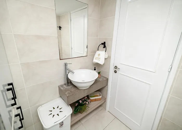 Lazuli Beachfront Sea View Ap144 *