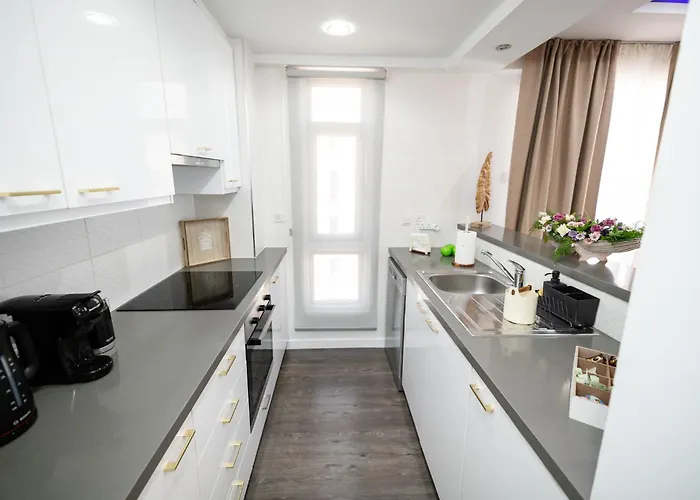 Lazuli Beachfront Sea View Ap144 Ларнака