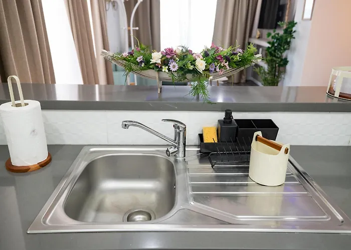 Lazuli Beachfront Sea View Ap144 * Ларнака