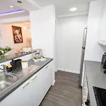 Lazuli Beachfront Sea View Ap144 لارنكا