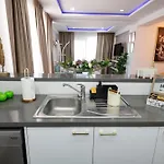 Lazuli Beachfront Sea View Ap144 * لارنكا