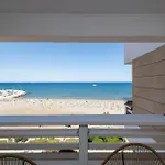 Lazuli Beachfront Sea View Ap144 شقة