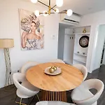 Lazuli Beachfront Sea View Ap144 شقة *