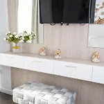 Lazuli Beachfront Sea View Ap144 لارنكا