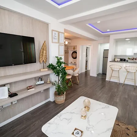 شقة Lazuli Beachfront Sea View Ap144